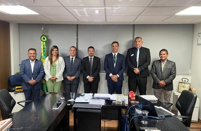 Sérgio Toledo participa de reunião no FNDE em Brasília com prefeitos alagoanos