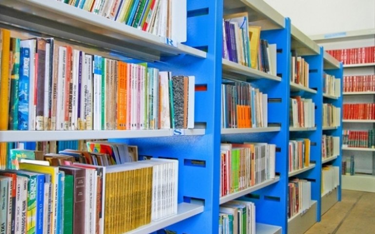 Biblioteca Pública Estadual inicia serviço de empréstimo de livros