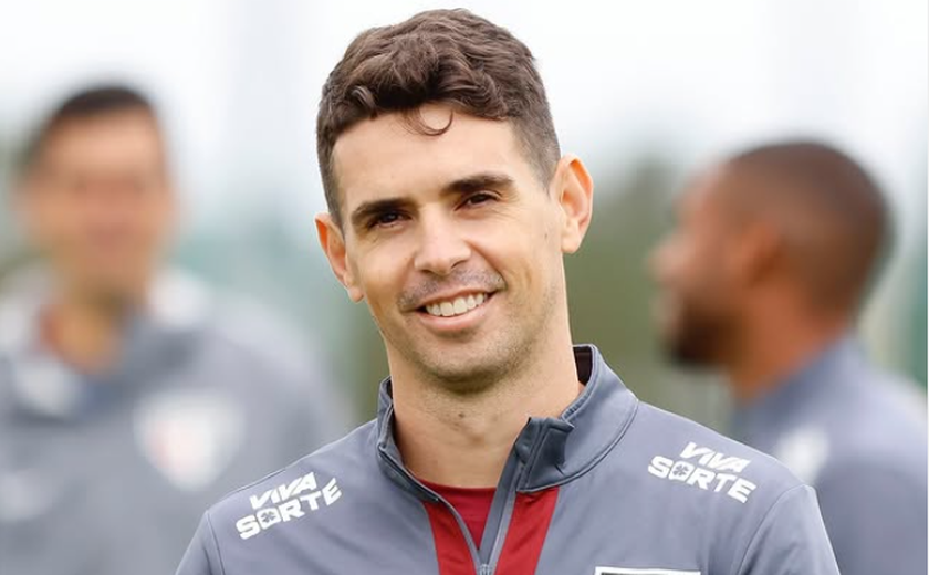 Oscar é apresentado pelo São Paulo e nega mágoa após saída conturbada: 'Sempre recebi carinho'