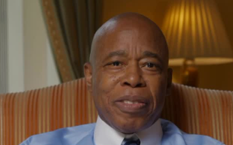 Prefeito de Nova York, Eric Adams, desiste de disputar reeleição