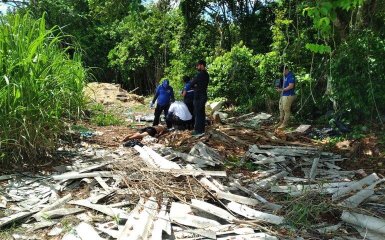 Polícia Científica identifica corpo encontrado em uma mata no Benedito Bentes