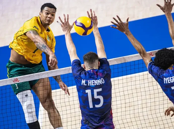 Brasil bate bicampeã olímpica França na Liga das Nações de vôlei