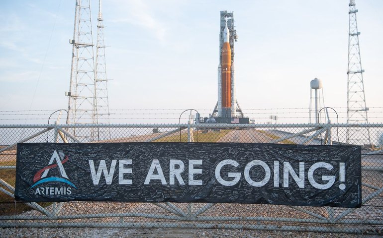 Nasa agenda missão Artemis II para abril com astronautas ao redor da Lua