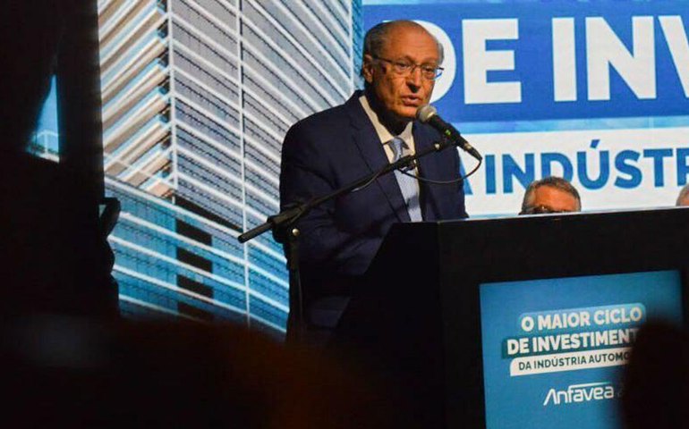 Camex aprova isenção de imposto dos alimentos; medida deve começar a valer a partir de amanhã (14)