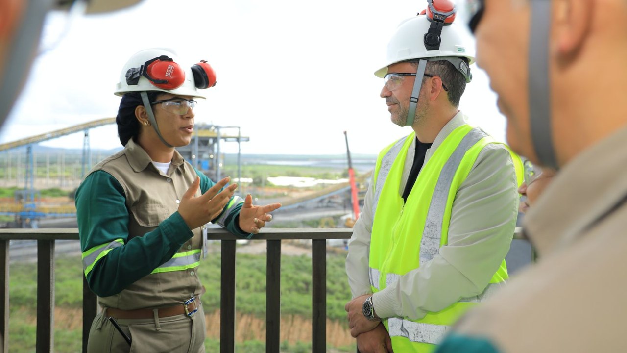 Governador de Alagoas visita MVV em reverência aos 3 anos de Operação