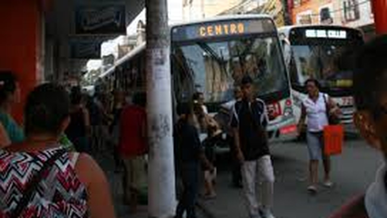 Promotoria de Defesa do Consumidor investiga falta de abrigos em paradas de ônibus de Maceió
