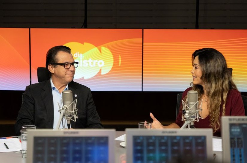 Valorização do salário mínimo e isenção do IR injetarão R$ 110 bi na economia em 2026, afirma Luiz Marinho