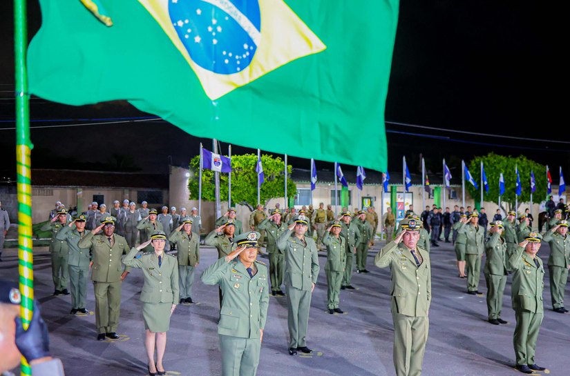 Polícia Militar de Alagoas celebra 194 anos com outorga de medalhas e promoções