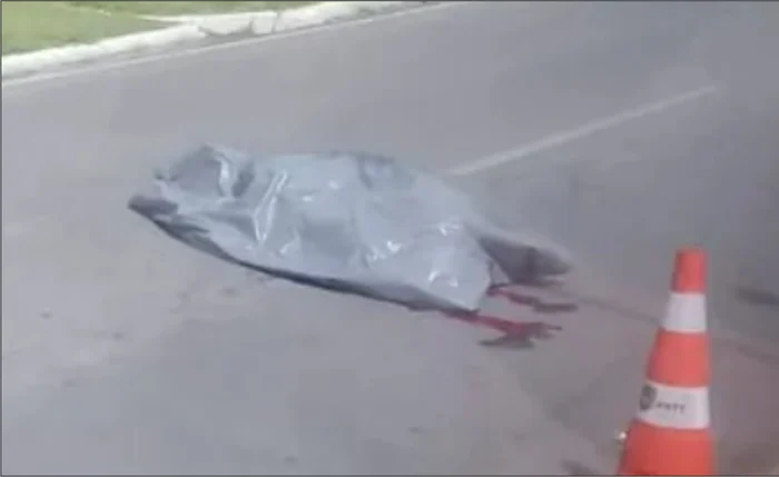 Idoso morre atropelado ao tentar atravessar avenida