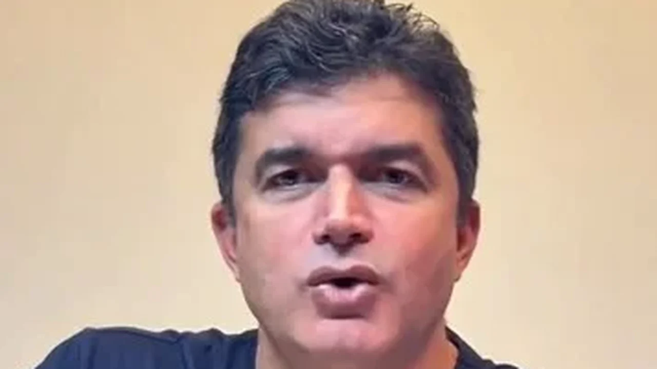 VÍDEO - Rui Palmeira lê documento do Ministério da Previdência e ironiza: “Será que o partido de JHC vai me processar também?”
