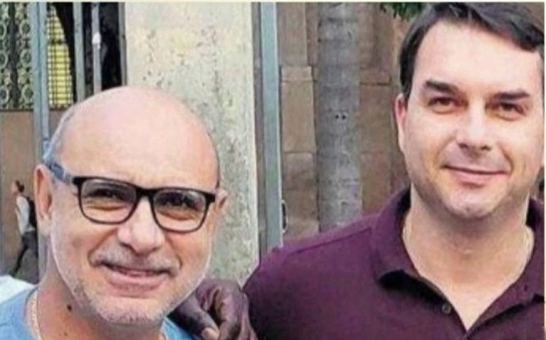 MP: imóvel em que Queiroz foi preso é escritório do advogado de Flávio Bolsonaro