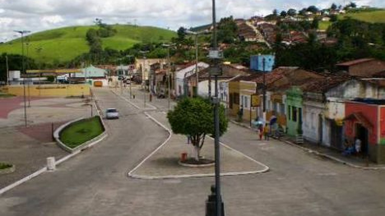 Fábrica de beneficiamento de frutas gera renda no Agreste de Alagoas