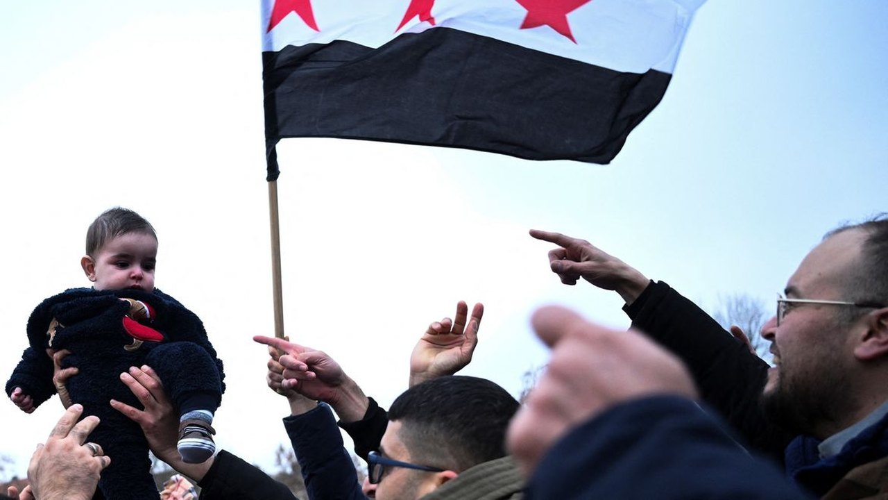 Bashar al-Assad renunciou cargo e deixou a Síria, diz governo russo