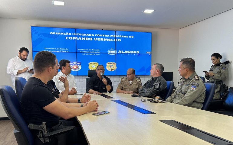 Doze membros do Comando Vermelho são presos durante operação em Alagoas