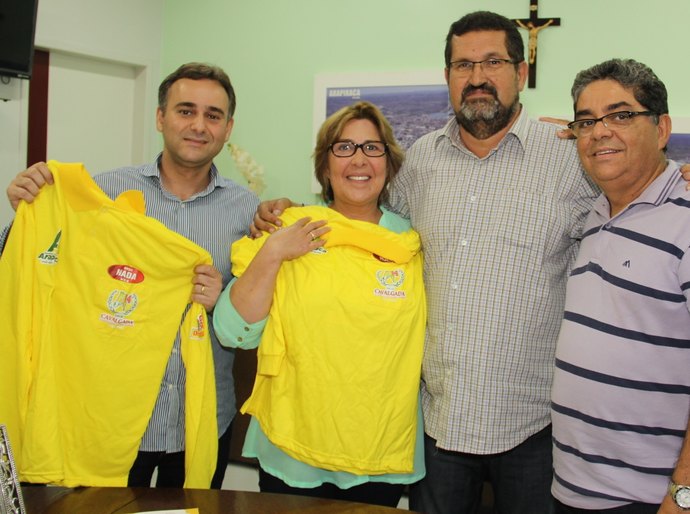 Célia reafirma apoio à cavalgada em homenagem à padroeira