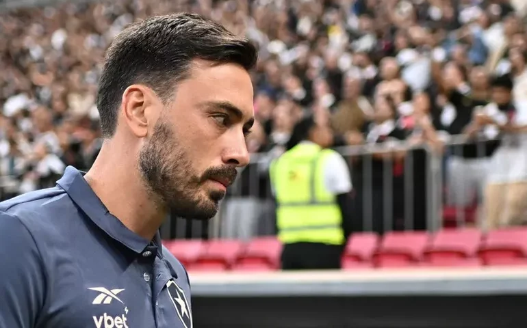 Davide Ancelotti é questionado após eliminação do Botafogo