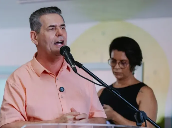 Prefeito Geo Cruz de Ibateguara paga 16º salário para o pessoal da Educação