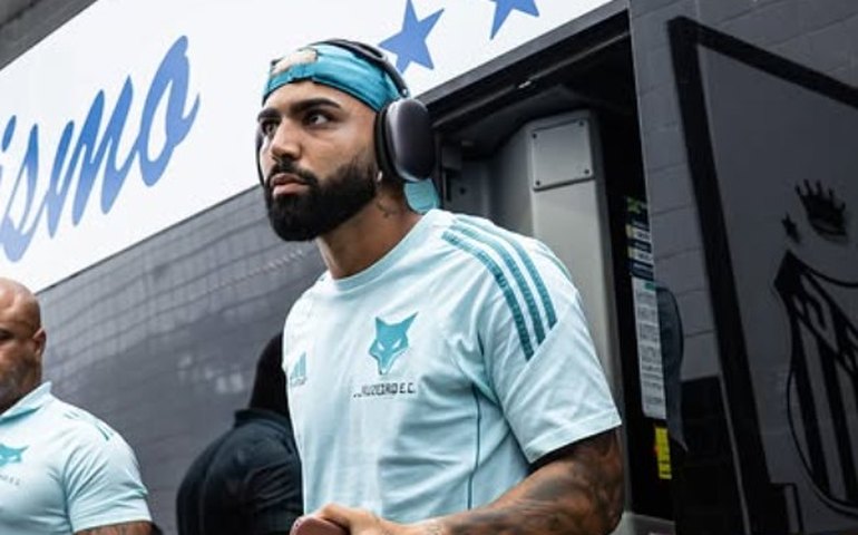 Gabigol esclarece relação com Tite e reafirma compromisso com o Cruzeiro