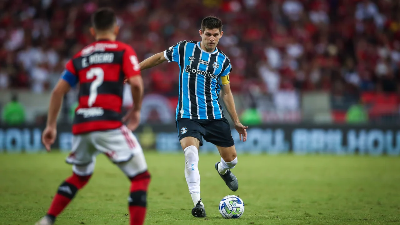 Em momentos opostos, Flamengo e Grêmio jogam em Porto Alegre