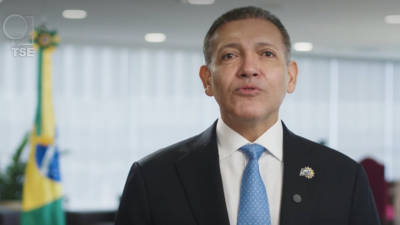 TSE nega acusação de Flávio sobre expulsão de fiscais de sala-cofre