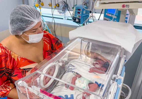 Parto prematuro é tema de ação do Novembro Roxo no Hospital da Cidade