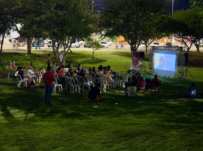 Exibição de filmes alagoanos e roda de conversa encerram última edição do Cine na Rede, em Arapiraca