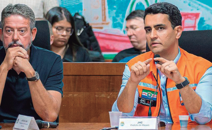 Arthur Lira e JHC mantêm conversas em torno de uma eventual aliança para a disputa majoritária