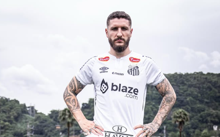 Zé Rafael inicia transição no campo após cirurgia e se aproxima de estreia pelo Santos