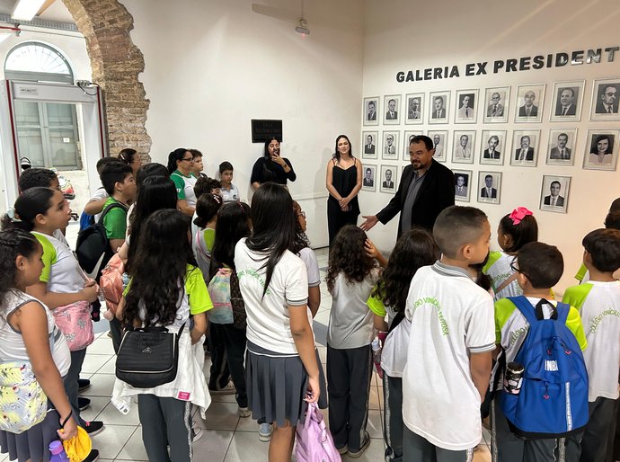 Câmara recebe visita de estudantes e professores do Colégio Vinícius Feitosa