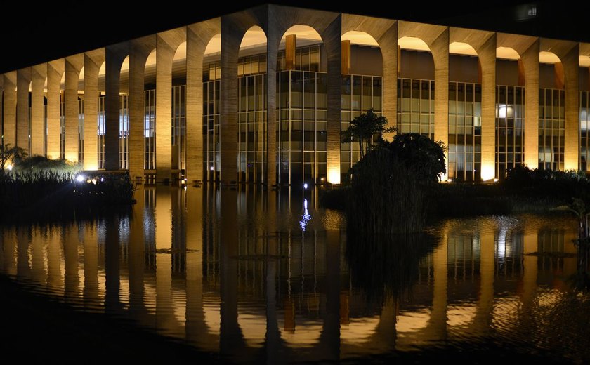 Itamaraty: governo vê com preocupação UE classificar Brasil como 'risco médio' de desmatamento
