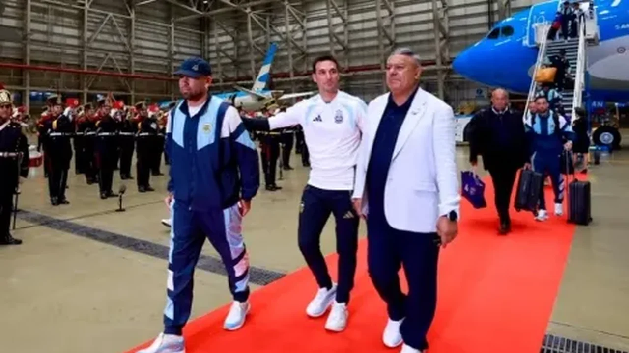 Argentina desembarca com tapete vermelho em Buenos Aires após vice da Copa do Mundo