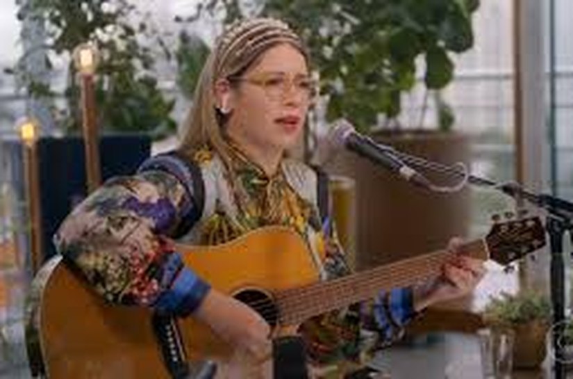 Filme sobre Marília Mendonça busca atrizes para viver cantora; veja os requisitos para o papel