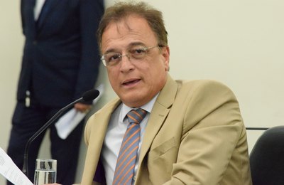 Aprovado projeto que regulamenta o fretamento de taxi para transporte intermunicipal  