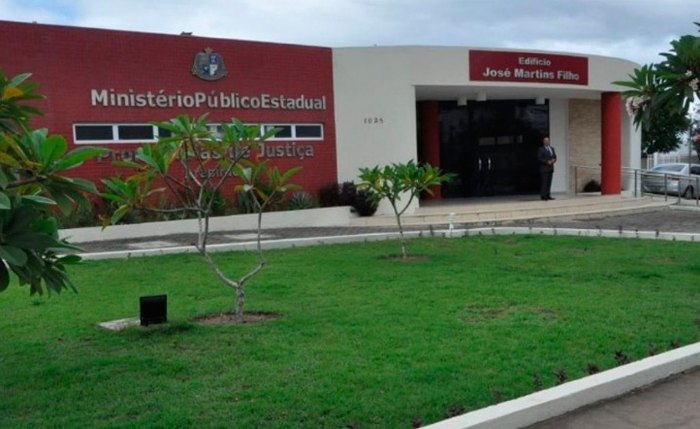 Parecer: as duas eleições desrespeitaram o Regimento Interno da Câmara Parecer: as duas eleições desrespeitaram o Regimento Interno da Câmara