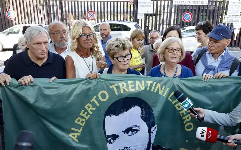 Famílias de italianos libertados na Venezuela expressam alívio