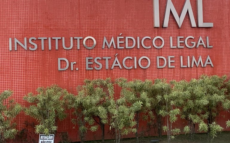 Corpo encontrado no Mirante da Sereia permanece como não identificado no IML de Maceió