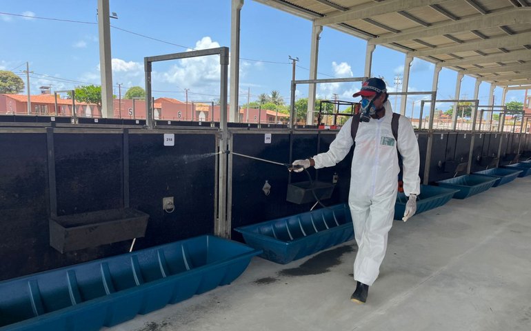 Parque da Pecuária passa por desinfecção para receber animais da 72ª Expoagro Alagoas
