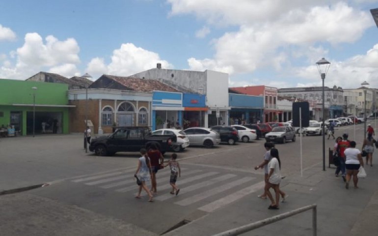 Comércio de Penedo será fechado na sexta, feriado de Tiradentes