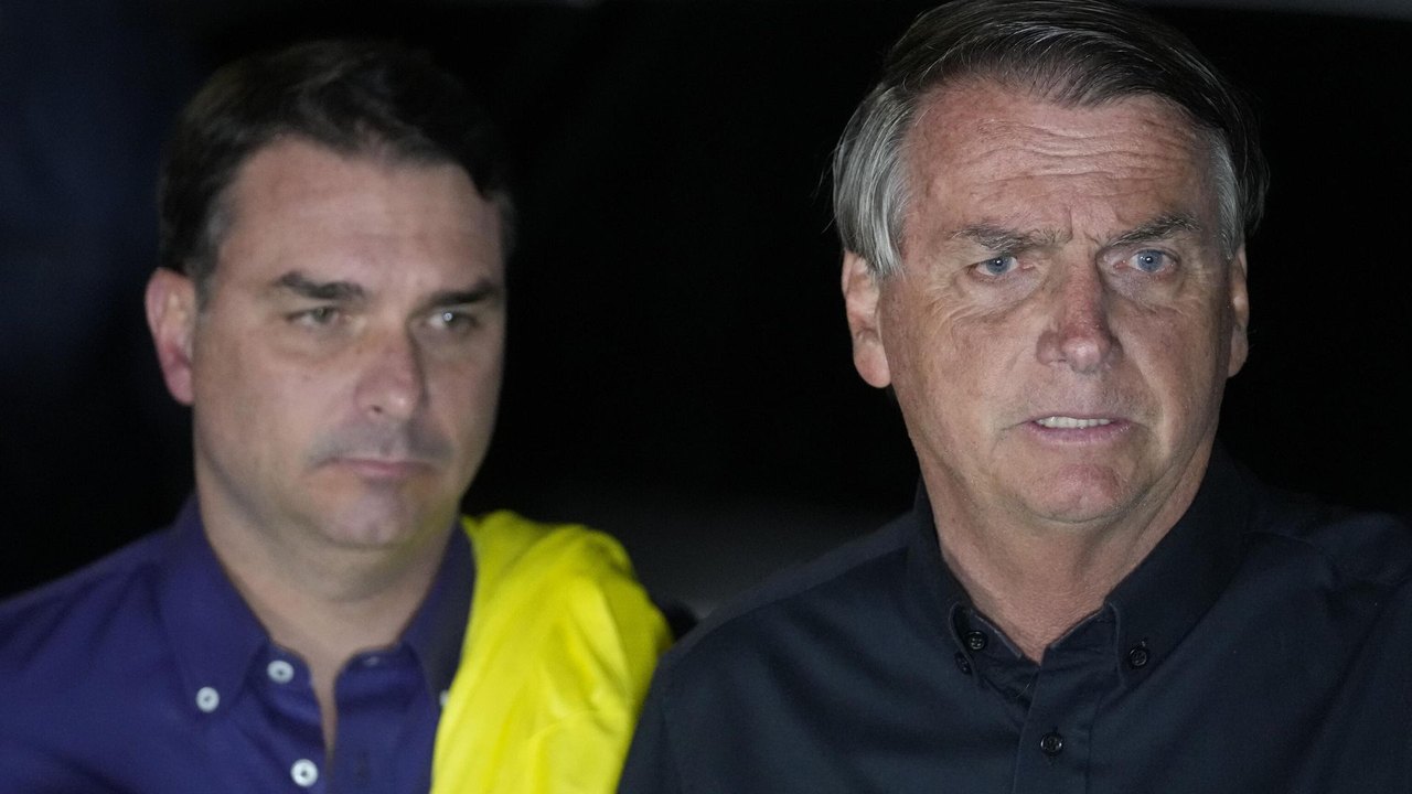 Defesa de Bolsonaro afirma que ex-presidente não sabia que carta de apoio a Flávio seria divulgada