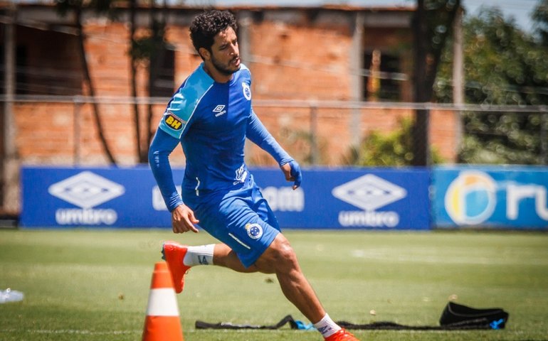 Léo testa positivo e se torna 3º caso de coronavírus no elenco do Cruzeiro