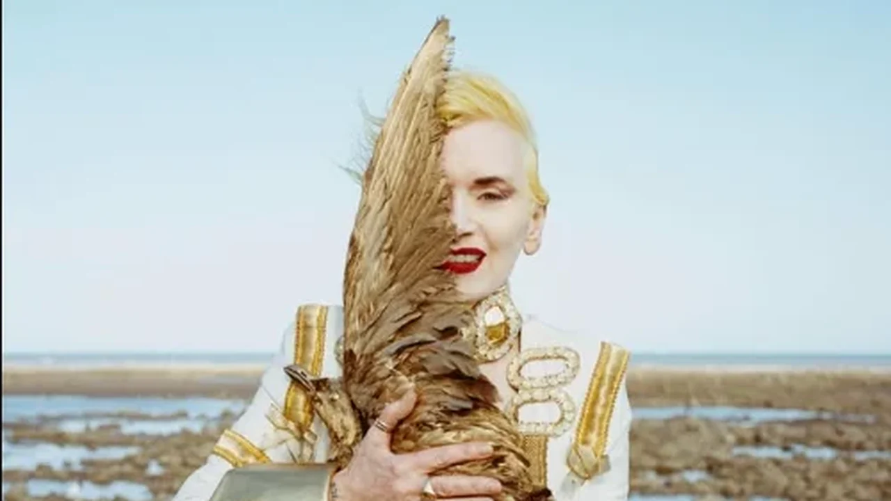 Pam Hogg, lendária estilista que vestiu de Beyoncé à princesa Diana, morre aos 66 anos