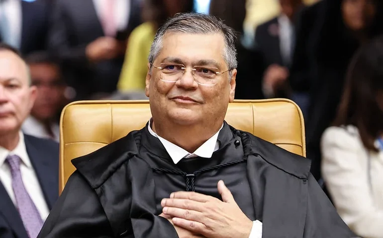CPI do INSS: Dino concede habeas corpus para presidente do sindicato ligado a irmão de Lula
