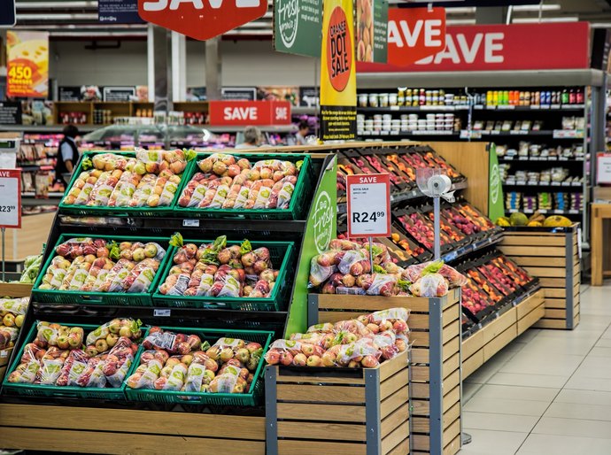 Mercadinho Oliveira fecha parcerias premiadas após orientação do Sebrae