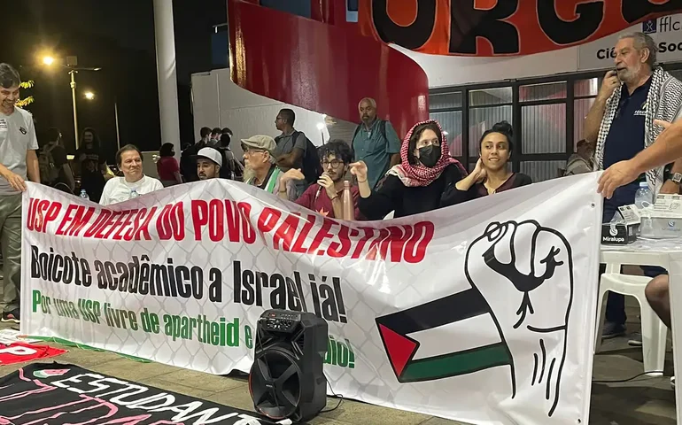 Manifestantes acampam na USP em solidariedade ao povo palestino