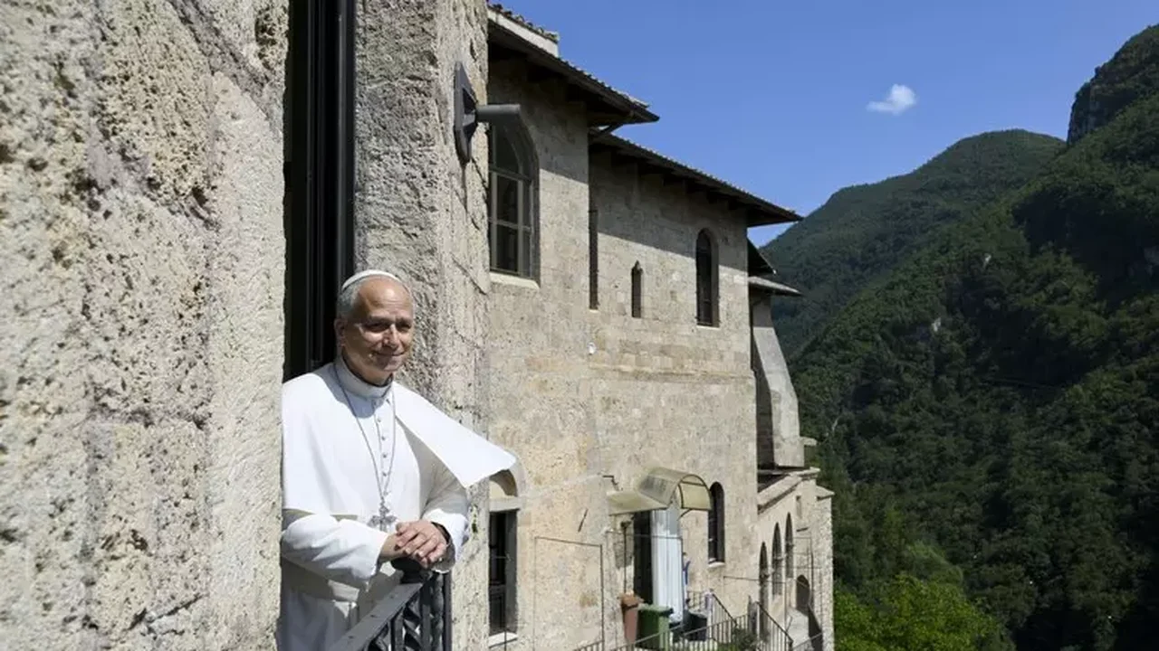 Papa faz visita surpresa a Santuário de Vallepietra e Mosteiro de Subiaco