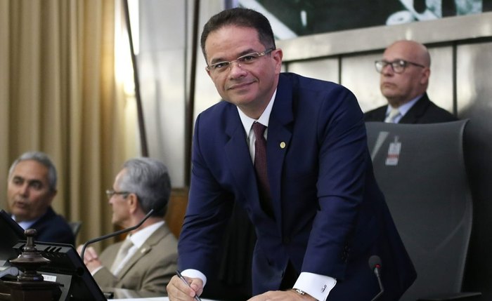 Marcelo Victor tomou posse como presidente da Assembleia Legislativa de Alagoas