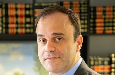 O direito à saúde: entre a inovação e a regulação da polilaminina