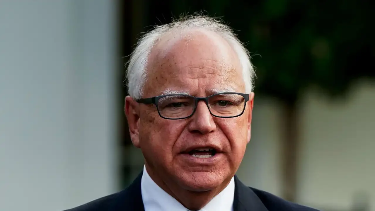 Análise: com Walz de vice, Kamala parte para ataque total contra Trump