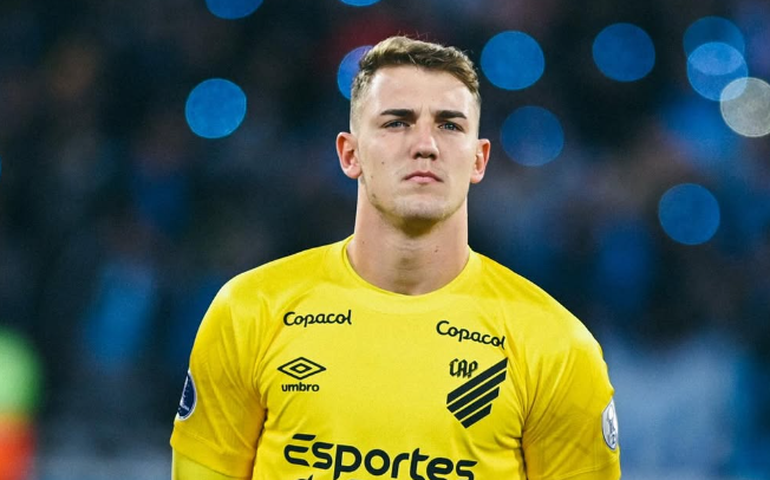 Botafogo anuncia a chegada do goleiro Léo Linck, ex-Athletico-PR, até o fim de 2028