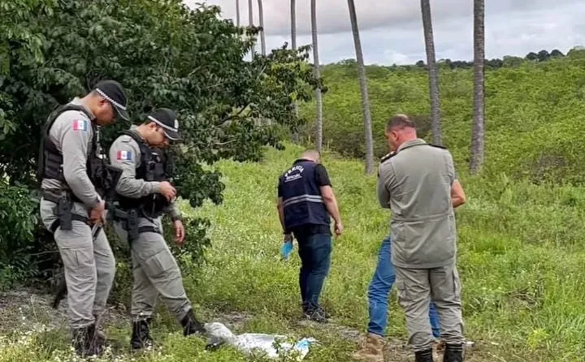 Menina de doze anos grávida foi poupada de matança em manguezal